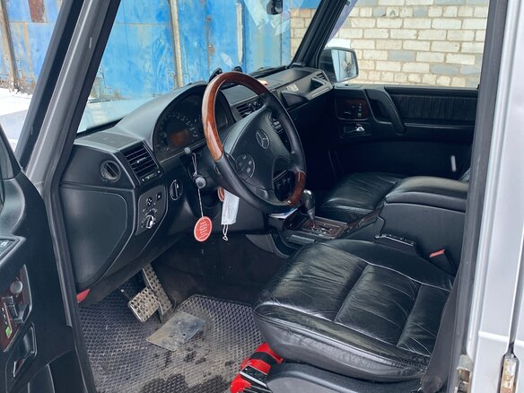 2002 Mercedes-Benz G-Класс 400 II (W463), серебристый, 2100000 рублей - вид 4