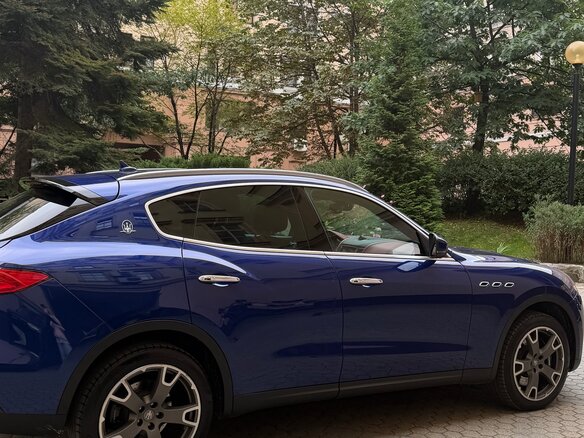 2018 Maserati Levante S I, синий, 5500000 рублей - вид 4