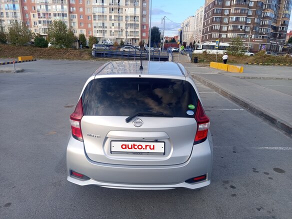 2018 Nissan Note II Рестайлинг, серый, 950000 рублей - вид 1