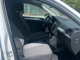 2017 Volkswagen Tiguan II, белый, 2410000 рублей, вид 5