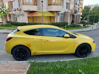 2013 Opel Astra GTC J Рестайлинг, жёлтый, 650000 рублей, вид 3