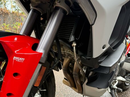 2023 Ducati Multistrada V4, красный, 1760000 рублей, вид 4
