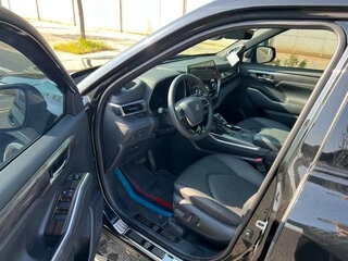 2025 Toyota Crown Kluger, чёрный, 4600000 рублей, вид 4