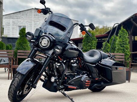2020 Harley-Davidson Road King, чёрный, 3300000 рублей, вид 1