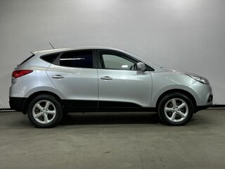 2012 Hyundai ix35 I, серебристый, 899000 рублей, вид 4