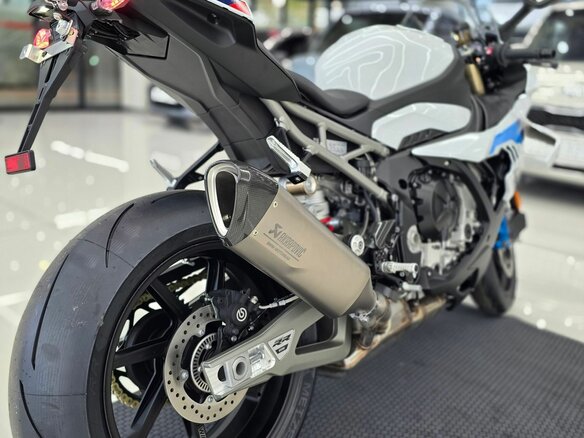 2025 BMW S 1000 RR, белый, 2600000 рублей - вид 10