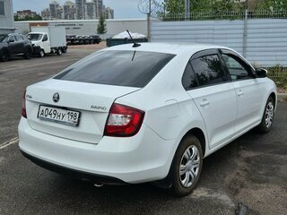 2018 Skoda Rapid I Рестайлинг, белый, 915000 рублей, вид 4