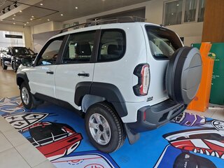 2026 Lada (ВАЗ) Niva Travel I Рестайлинг, белый, 1603000 рублей, вид 4