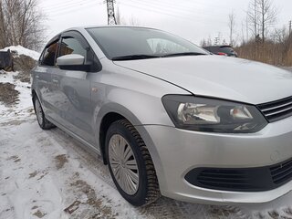 2015 Volkswagen Polo V, серебристый, 670000 рублей, вид 3