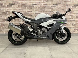 2021 Kawasaki ZX-6 Ninja, белый, 1059000 рублей, вид 1