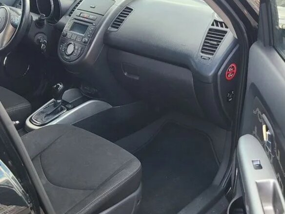 2012 Kia Soul I Рестайлинг, чёрный, 1100000 рублей - вид 9