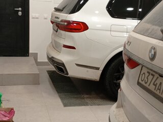 2020 BMW X7 30d I (G07), белый, 9150000 рублей, вид 3