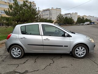 2008 Renault Clio III, серебристый, 660000 рублей, вид 3