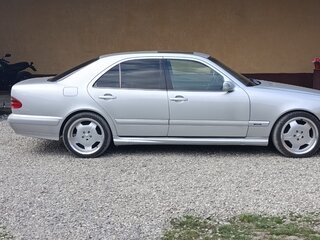 2000 Mercedes-Benz E-Класс 200 II (W210, S210) Рестайлинг, серебристый, 580000 рублей, вид 4