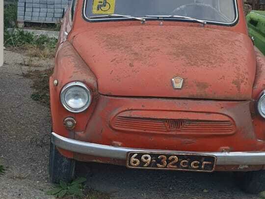 1966 ЗАЗ 965, красный, 100000 рублей