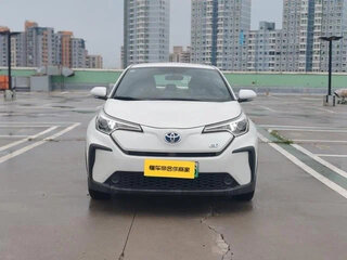 2020 Toyota C-HR I Рестайлинг, белый, 2500000 рублей, вид 2