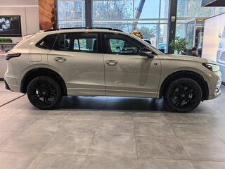 2026 Volkswagen Tiguan L Pro III (China Market), серый, 4999000 рублей, вид 5
