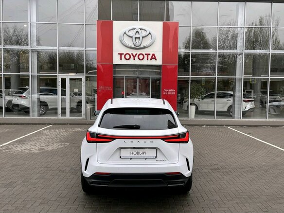 2025 Lexus NX 200 II, белый, 6450000 рублей - вид 5