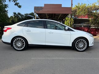 2012 Ford Focus III, белый, 1200000 рублей, вид 3