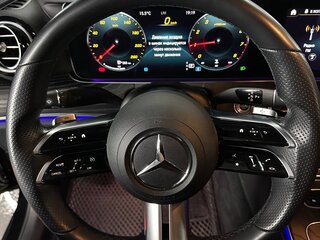 2020 Mercedes-Benz E-Класс 200 V (W213, S213, C238) Рестайлинг, чёрный, 5900000 рублей, вид 4