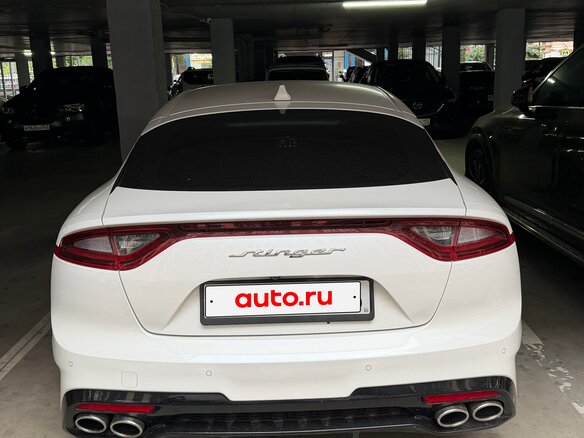 2019 Kia Stinger I, белый, 2500000 рублей - вид 1