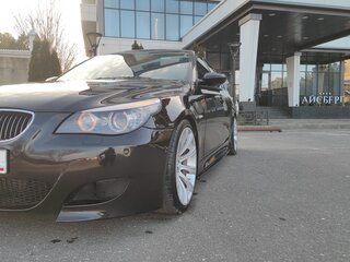 2003 BMW 5 серии 530i V (E60/E61), чёрный, 1350000 рублей, вид 3