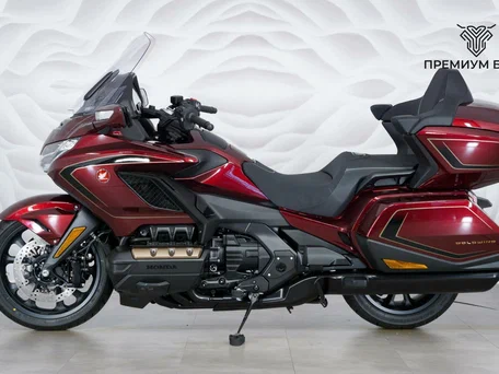 2025 Honda GL 1800 Gold Wing, красный, 3199000 рублей, вид 2
