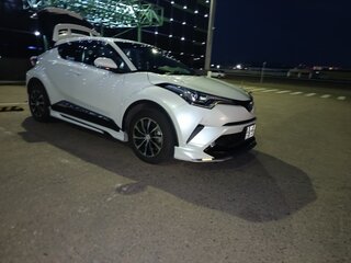 2017 Toyota C-HR I, белый, 1790000 рублей, вид 4