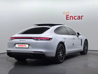 2022 Porsche Panamera 4 II Рестайлинг, белый, 9520000 рублей, вид 3