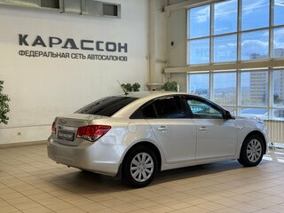 2010 Chevrolet Cruze I, серебристый, 655000 рублей, вид 2