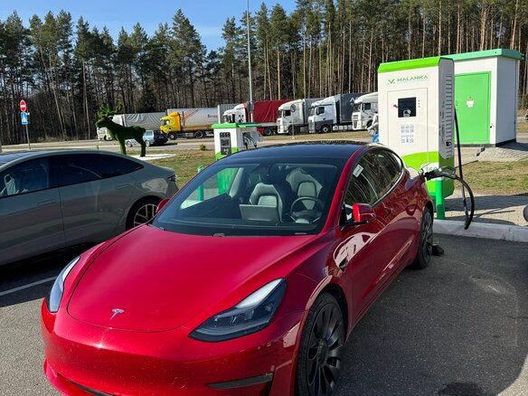2021 Tesla Model 3 Performance I, красный, 2500000 рублей - вид 9