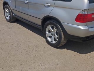2004 BMW X5 3.0i I (E53) Рестайлинг, серебристый, 1400000 рублей, вид 3