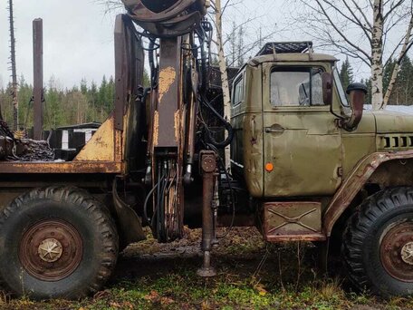 1990 Урал 4320, зелёный, 430000 рублей, вид 5