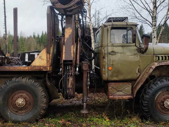 1990 Урал 4320, зелёный, 430000 рублей - вид 4