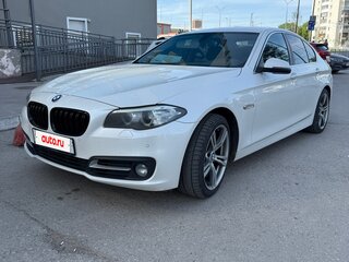 2014 BMW 5 серии 520i VI (F10/F11/F07) Рестайлинг, белый, 1999000 рублей, вид 2