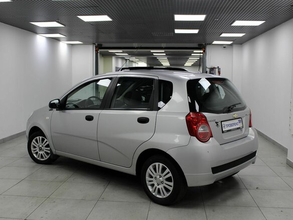 2009 Chevrolet Aveo I Рестайлинг, серебристый - вид 2