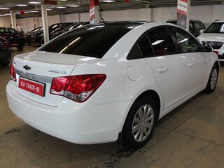 2011 Chevrolet Cruze I, белый, 810000 рублей, вид 3