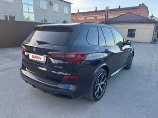 2019 BMW X5 50i IV (G05/G18), чёрный, 7200000 рублей, вид 3