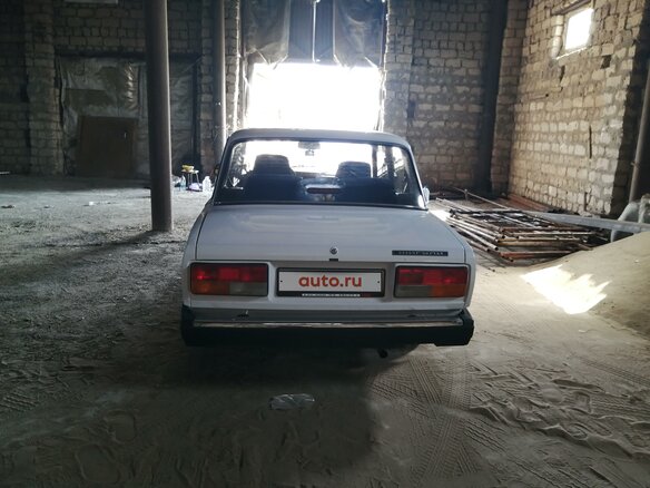 2004 Lada (ВАЗ) 2107, белый, 520000 рублей - вид 2