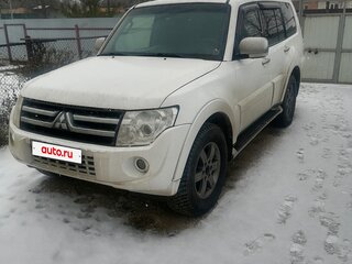 2012 Mitsubishi Pajero IV Рестайлинг 1, белый, 3000000 рублей, вид 1