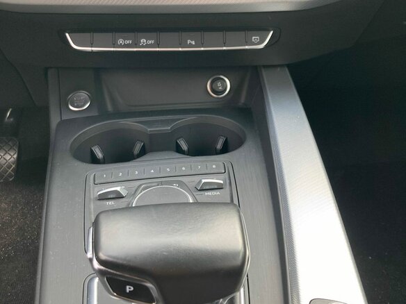 2018 Audi A4 V (B9), чёрный, 1900000 рублей - вид 15