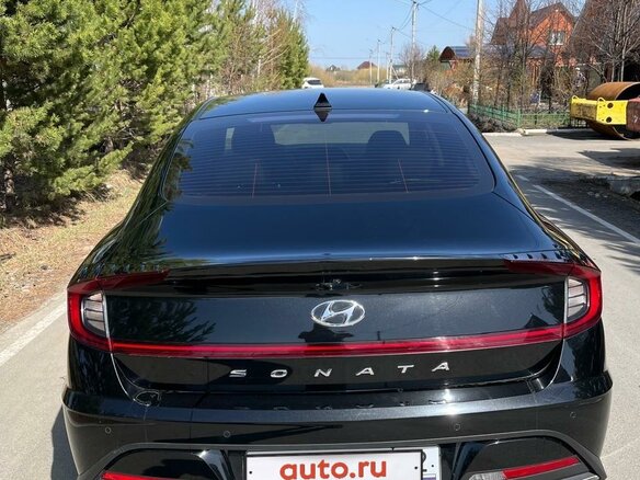 2020 Hyundai Sonata VIII (DN8), чёрный, 2950000 рублей - вид 4