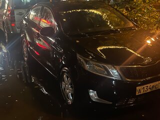 2011 Kia Rio 4-speed III, чёрный, 666000 рублей, вид 5