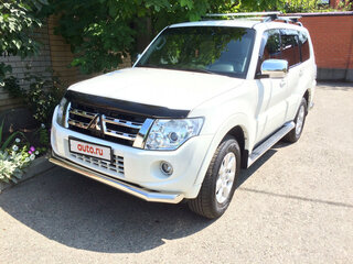 2011 Mitsubishi Pajero IV Рестайлинг 1, белый, 2000000 рублей, вид 1