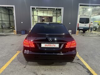 2014 Mercedes-Benz E-Класс 200 IV (W212, S212, C207) Рестайлинг, чёрный, 1850000 рублей, вид 3