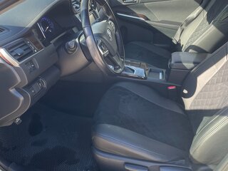 2017 Toyota Camry VII (XV50) Рестайлинг, белый, 2620000 рублей, вид 5