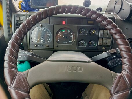 1999 Iveco EuroStar, жёлтый, 1100000 рублей, вид 1
