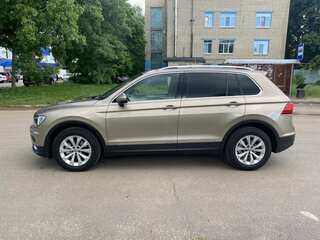 2017 Volkswagen Tiguan II, бежевый, 1999000 рублей, вид 4