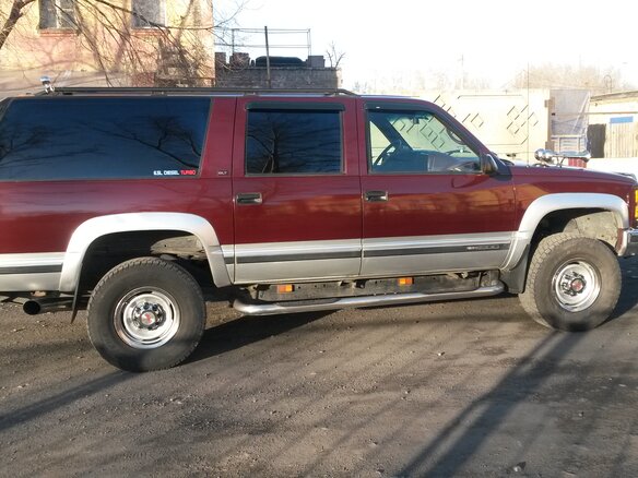 1995 GMC Suburban, пурпурный