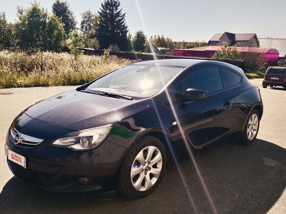2014 Opel Astra GTC J Рестайлинг, чёрный, 710000 рублей